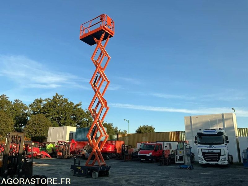 Nacelle electrique à ciseaux 12 m GENIE GS3246 - رافعات مقصية: صور 5 Nacelle electrique à ciseaux 12 m GENIE GS3246 - رافعات مقصية: صور 5