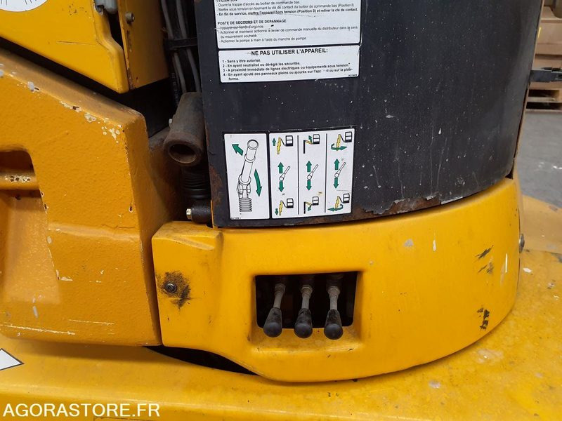 Nacelles à mât vertical GROVE TOUCAN 861 - منصات هيدروليكية متنقلة: صور 5 Nacelles à mât vertical GROVE TOUCAN 861 - منصات هيدروليكية متنقلة: صور 5