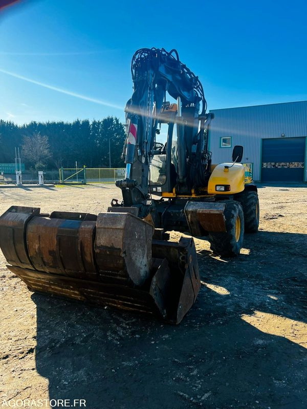 PELLE - MECALAC - 12MXT - 2006 / 4085 HEURES - حفارة: صور 1 PELLE - MECALAC - 12MXT - 2006 / 4085 HEURES - حفارة: صور 1