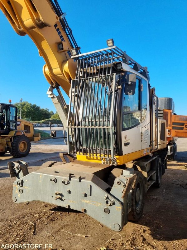 PELLE PNEU LIEBHERR LH22 de 2014 - 16100 h (R31972) - حفارة: صور 4 PELLE PNEU LIEBHERR LH22 de 2014 - 16100 h (R31972) - حفارة: صور 4