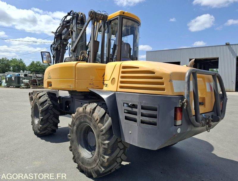 PELLE SUR PNEUS MECALAC 12MTX 4.5 - 2013 / 8 700 HEURES - حفارة: صور 4 PELLE SUR PNEUS MECALAC 12MTX 4.5 - 2013 / 8 700 HEURES - حفارة: صور 4