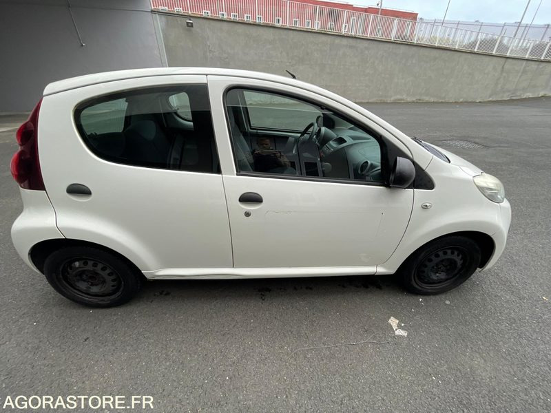 PEUGEOT 107 CL-310-LQ - سيارة: صور 4 PEUGEOT 107 CL-310-LQ - سيارة: صور 4
