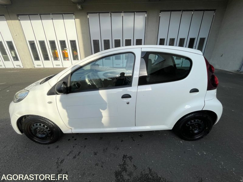 PEUGEOT 107 CL-635-LP - سيارة: صور 2 PEUGEOT 107 CL-635-LP - سيارة: صور 2