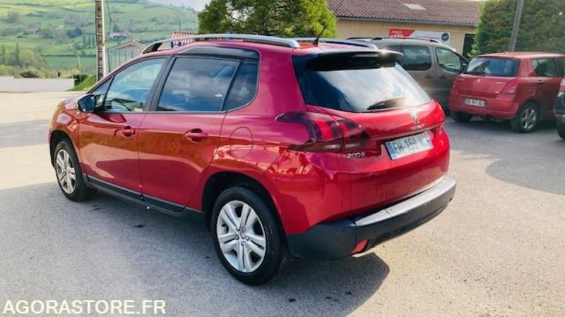 PEUGEOT 2008 1.2L STYLE - سيارة دفع رباعي: صور 5 PEUGEOT 2008 1.2L STYLE - سيارة دفع رباعي: صور 5