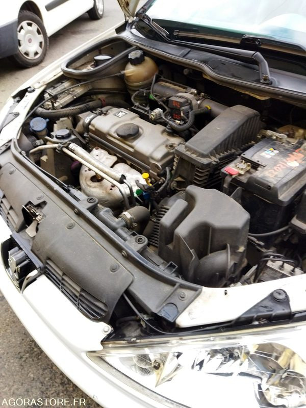 PEUGEOT 206 ESSENCE - سيارة: صور 3 PEUGEOT 206 ESSENCE - سيارة: صور 3