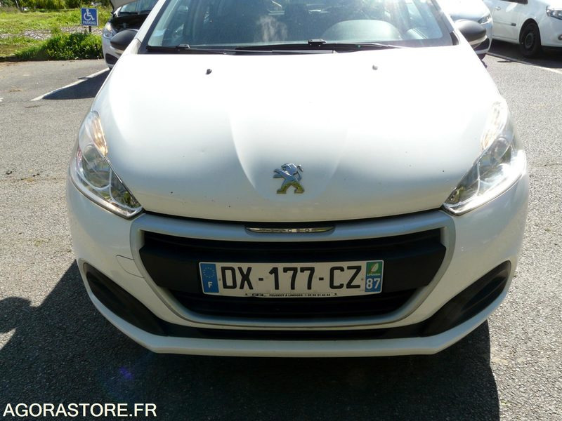 PEUGEOT 208 DX177CZ - سيارة: صور 1 PEUGEOT 208 DX177CZ - سيارة: صور 1