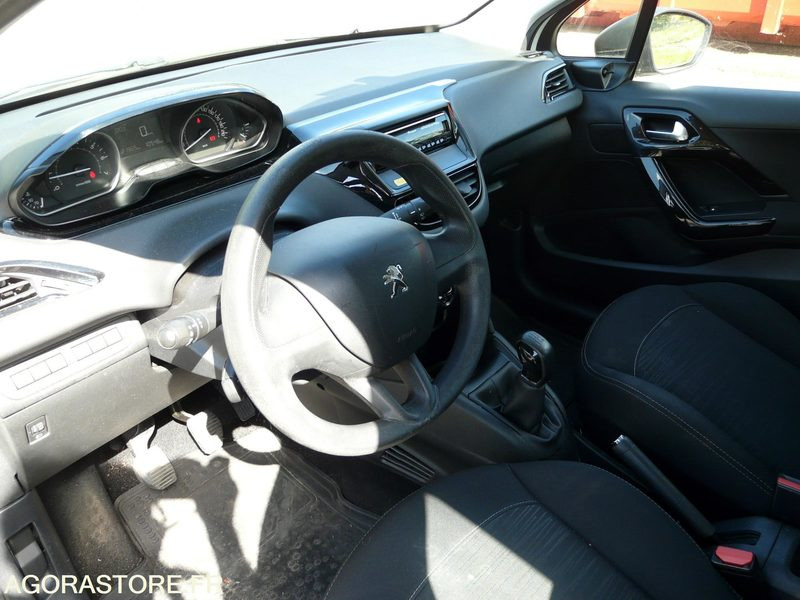 PEUGEOT 208 DX190CZ - سيارة: صور 5 PEUGEOT 208 DX190CZ - سيارة: صور 5