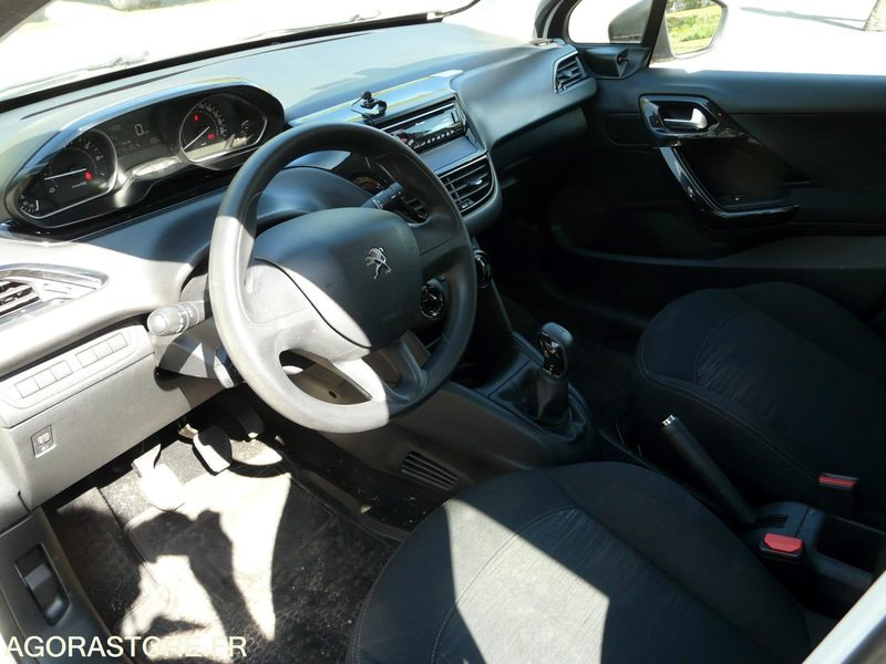 PEUGEOT 208 DX201CZ - سيارة: صور 5 PEUGEOT 208 DX201CZ - سيارة: صور 5