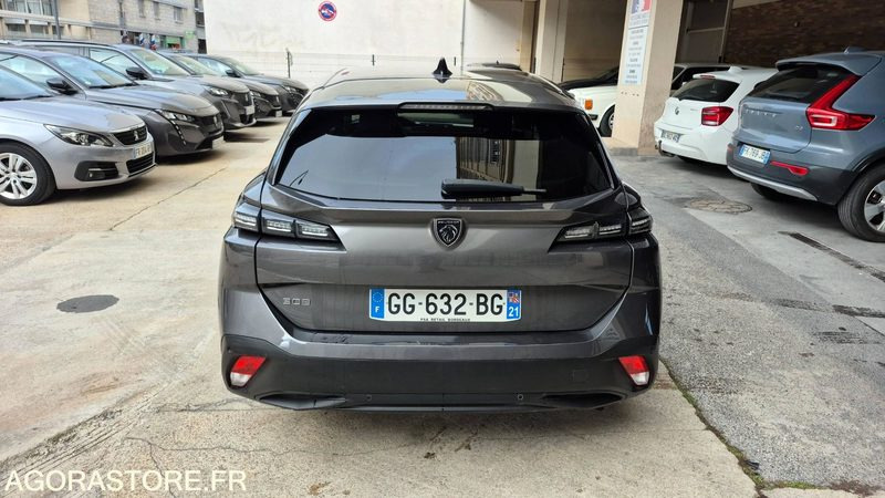 PEUGEOT 308 III (P5) SW 1.5 BlueHDi 16V S&S 130 cv Boîte automatique pas TVA - سيارة ستيشن: صور 3 PEUGEOT 308 III (P5) SW 1.5 BlueHDi 16V S&S 130 cv Boîte automatique pas TVA - سيارة ستيشن: صور 3