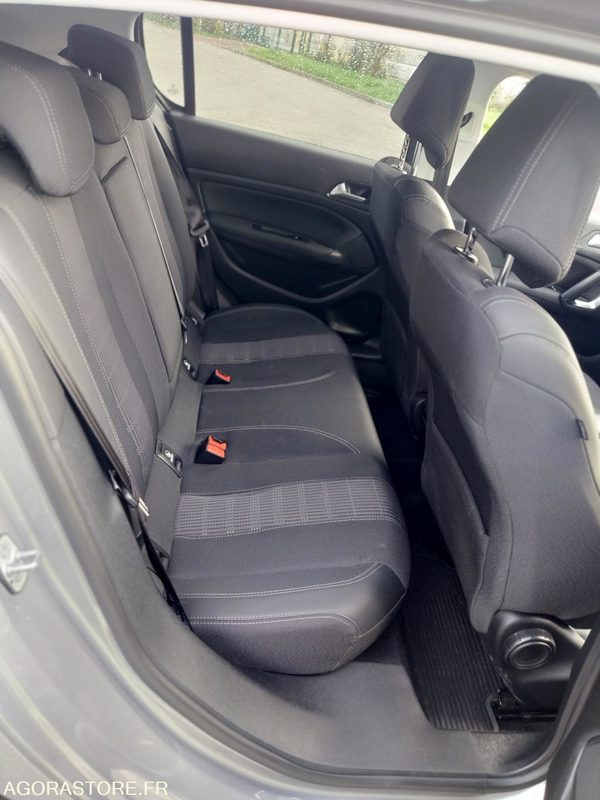 سيارة PEUGEOT 308 phase II - 110ch - 2019 - 88946km - ESSENCE: صور 13