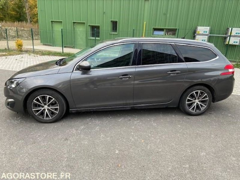 PEUGEOT 308SW - 2016 - 172000 KM - سيارة ستيشن: صور 1 PEUGEOT 308SW - 2016 - 172000 KM - سيارة ستيشن: صور 1