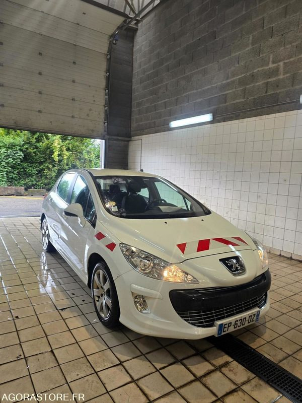 PEUGEOT 308 - سيارة: صور 3 PEUGEOT 308 - سيارة: صور 3