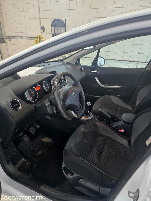 PEUGEOT 308 - سيارة: صور 1 PEUGEOT 308 - سيارة: صور 1