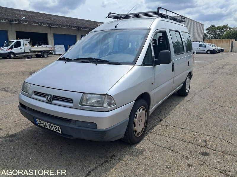 PEUGEOT EXPERT COMBI 8 PLACES - حافلة صغيرة, ميكروباص: صور 1 PEUGEOT EXPERT COMBI 8 PLACES - حافلة صغيرة, ميكروباص: صور 1