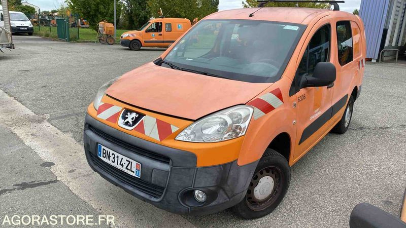 PEUGEOT PARTNER 4X4 DANGEL - 182618 KM - فان المدمجة: صور 1 PEUGEOT PARTNER 4X4 DANGEL - 182618 KM - فان المدمجة: صور 1
