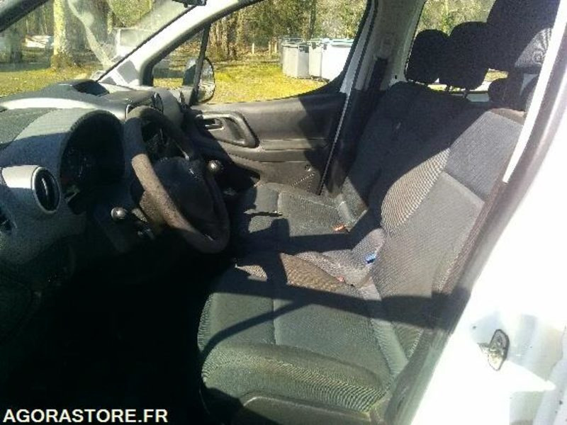 PEUGEOT Partner - 218886km - 2010 - فان المدمجة: صور 3 PEUGEOT Partner - 218886km - 2010 - فان المدمجة: صور 3
