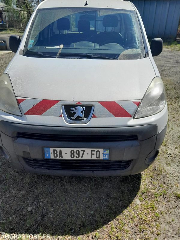 PEUGEOT Partner - 242795km - 2010 - فان المدمجة: صور 1 PEUGEOT Partner - 242795km - 2010 - فان المدمجة: صور 1