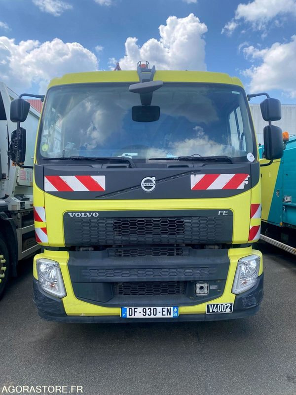PORTEUR BOM 26T VOLVO GEESINK - 2014 / 160 803 KM (4002) - شاحنة القمامة: صور 1 PORTEUR BOM 26T VOLVO GEESINK - 2014 / 160 803 KM (4002) - شاحنة القمامة: صور 1