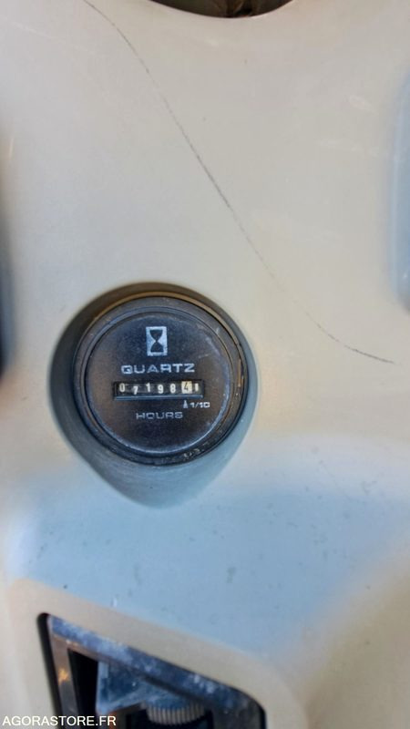 Pelle New Holland E135SR-1ES Diesel 2007 - حفارات زحافة: صور 4 Pelle New Holland E135SR-1ES Diesel 2007 - حفارات زحافة: صور 4