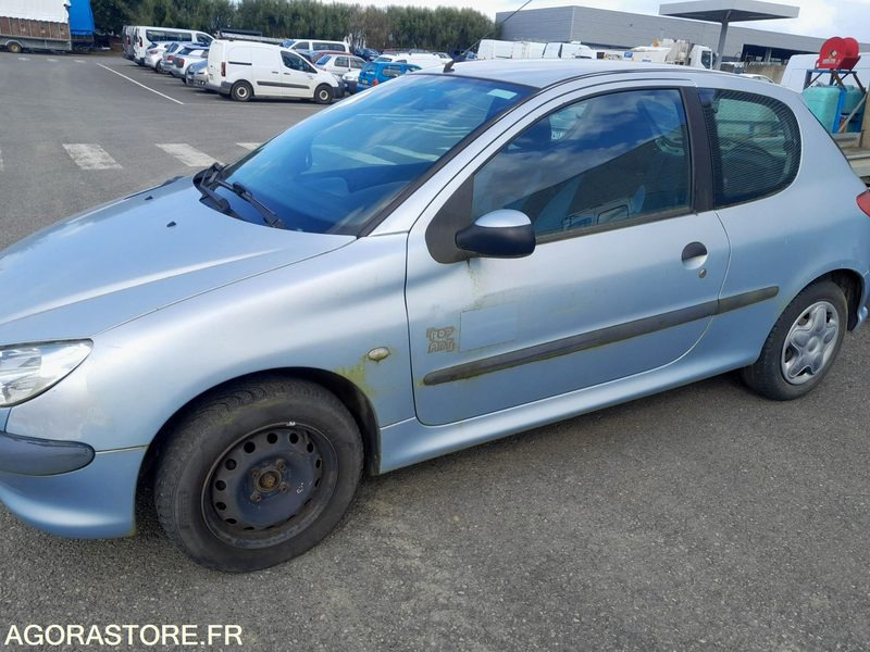 Peugeot 206 - 3 portes - سيارة: صور 1 Peugeot 206 - 3 portes - سيارة: صور 1