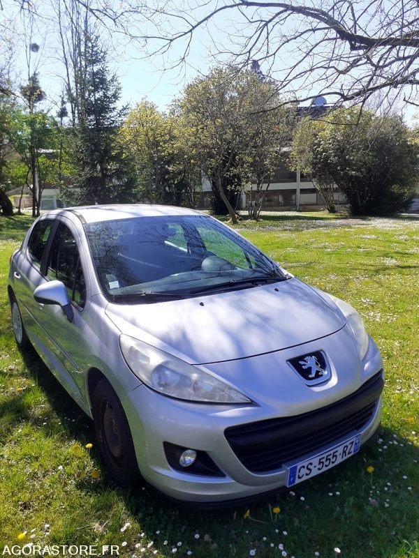 Peugeot 207 1.4 hdi 70 cv - سيارة: صور 1 Peugeot 207 1.4 hdi 70 cv - سيارة: صور 1