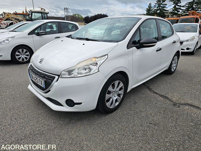Peugeot 208 - 2014 - 134673km - DH425TX - سيارة: صور 1 Peugeot 208 - 2014 - 134673km - DH425TX - سيارة: صور 1