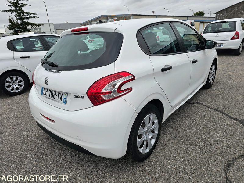 Peugeot 208 - 2014 - 145593km - DH782TX - سيارة: صور 3 Peugeot 208 - 2014 - 145593km - DH782TX - سيارة: صور 3
