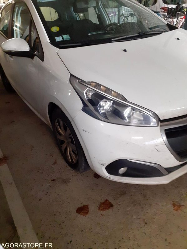 Peugeot 208 - 2016 - 225495 kms - سيارة: صور 5 Peugeot 208 - 2016 - 225495 kms - سيارة: صور 5