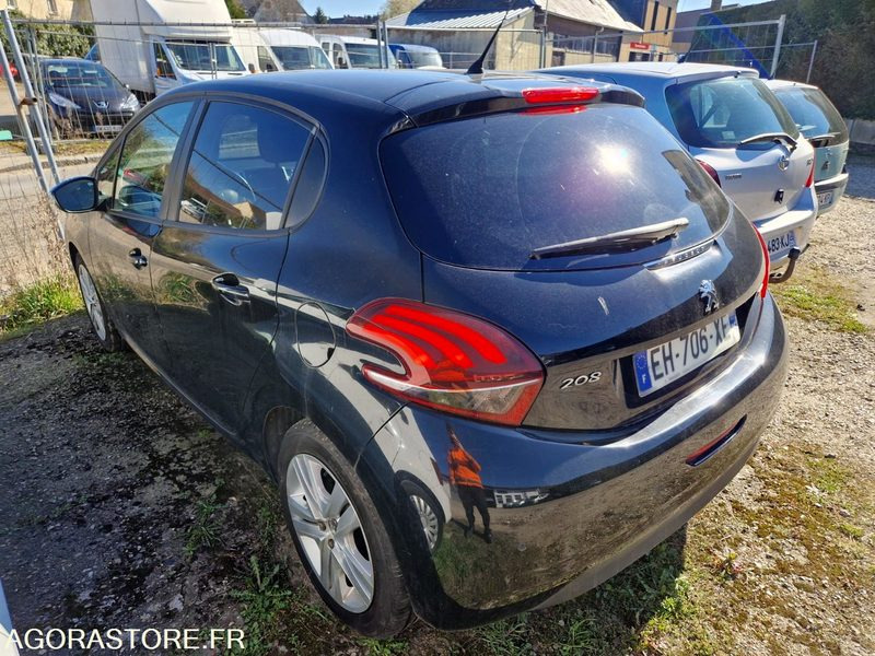Peugeot 208 - EH706XE - 2016 - 93305km - سيارة: صور 4 Peugeot 208 - EH706XE - 2016 - 93305km - سيارة: صور 4