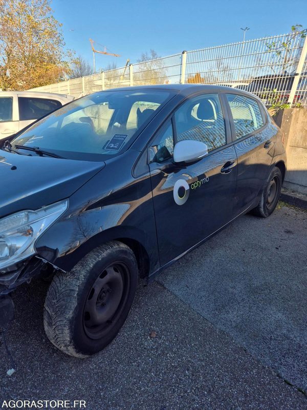 Peugeot 208 accidenté - EY-163-PP - سيارة: صور 5 Peugeot 208 accidenté - EY-163-PP - سيارة: صور 5