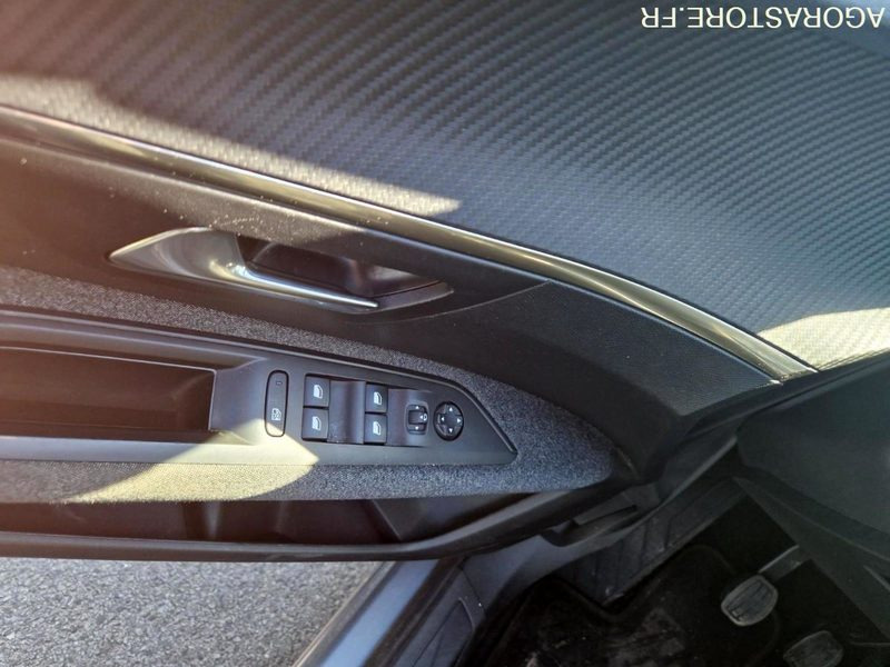 Peugeot 3008 - EW866GG - 139768km - 2018 - سيارة: صور 5 Peugeot 3008 - EW866GG - 139768km - 2018 - سيارة: صور 5