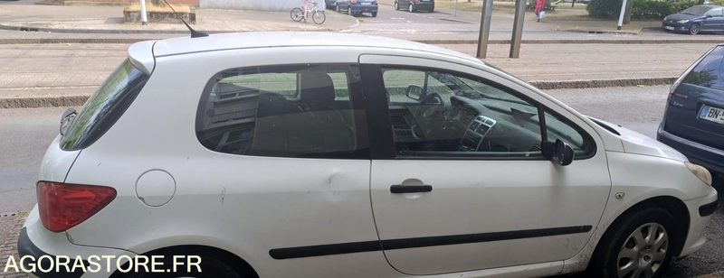 Peugeot 307 - 2005 - 216 000 KM - سيارة: صور 4 Peugeot 307 - 2005 - 216 000 KM - سيارة: صور 4