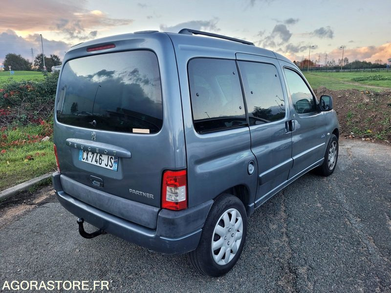 Peugeot partner 1.6hdi 90 ch - سيارة: صور 3 Peugeot partner 1.6hdi 90 ch - سيارة: صور 3