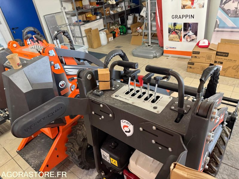 Porte outils SSQ11 PUROSANGUE Worky quad Plus Essence NEUF - معدات الحدائق: صور 4 Porte outils SSQ11 PUROSANGUE Worky quad Plus Essence NEUF - معدات الحدائق: صور 4