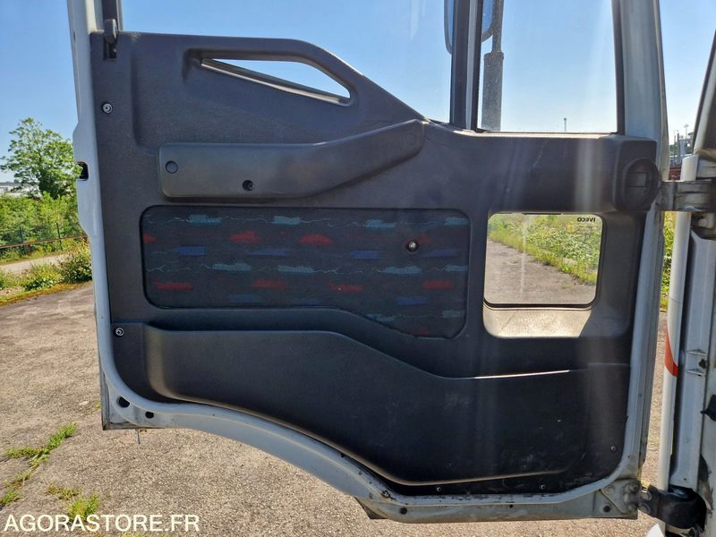 Porteur benne grue Iveco 80E15 - GR587XR - شاحنة: صور 5 Porteur benne grue Iveco 80E15 - GR587XR - شاحنة: صور 5