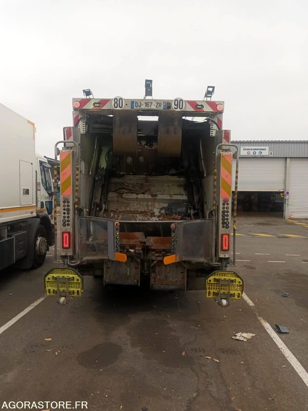 RENAULT 26T/BOM - DJ167ZR - شاحنة القمامة: صور 2 RENAULT 26T/BOM - DJ167ZR - شاحنة القمامة: صور 2
