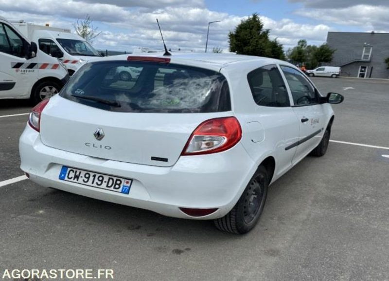RENAULT CLIO / 160842 kms / 2013 / CW-919-DB - سيارة: صور 2 RENAULT CLIO / 160842 kms / 2013 / CW-919-DB - سيارة: صور 2