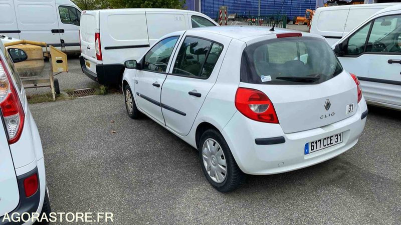 RENAULT CLIO - 2007 - 209285KM - سيارة: صور 3 RENAULT CLIO - 2007 - 209285KM - سيارة: صور 3