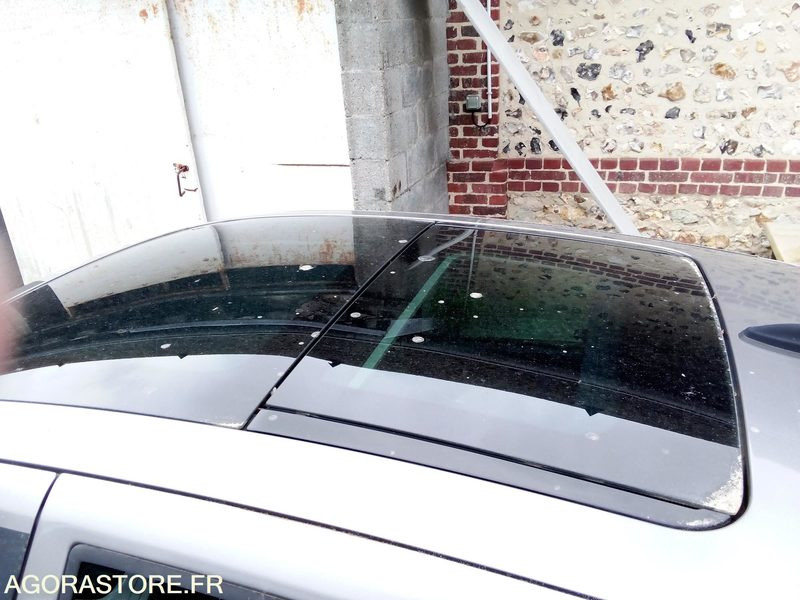 RENAULT CLIO 2010 - سيارة: صور 4 RENAULT CLIO 2010 - سيارة: صور 4