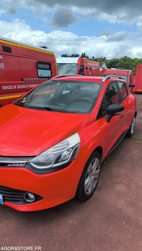 RENAULT CLIO IV ESTATE ZEN DCI 90 ECO2 - 2014 - 305509kms - سيارة: صور 5 RENAULT CLIO IV ESTATE ZEN DCI 90 ECO2 - 2014 - 305509kms - سيارة: صور 5