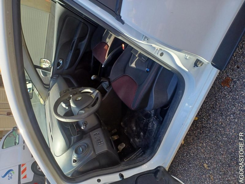 RENAULT CLIO SOCIETE / REF SCP : 1032 - سيارة: صور 4 RENAULT CLIO SOCIETE / REF SCP : 1032 - سيارة: صور 4