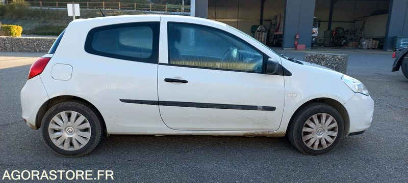 RENAULT CLIO SOCIETE de 2011 - 203 500 km (R30359) - سيارة: صور 1 RENAULT CLIO SOCIETE de 2011 - 203 500 km (R30359) - سيارة: صور 1