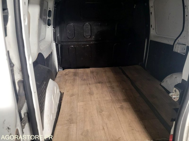 RENAULT | KANGOO | 2017 | 144067KM - فان المدمجة: صور 4 RENAULT | KANGOO | 2017 | 144067KM - فان المدمجة: صور 4
