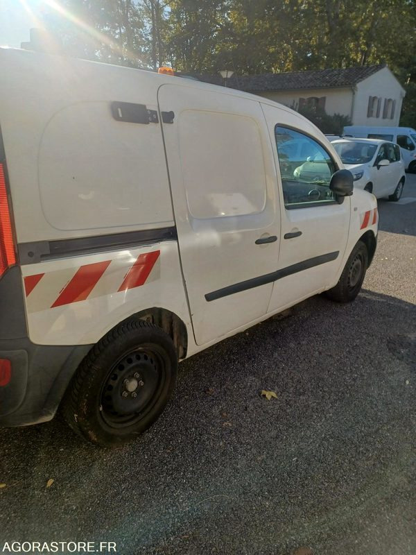 RENAULT KANGOO - REF SCP/976 - فان المدمجة: صور 2 RENAULT KANGOO - REF SCP/976 - فان المدمجة: صور 2