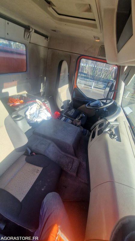 RENAULT - KERAX 4x2 - 2007 / 285000 KM (P2102112) - قلابات: صور 5 RENAULT - KERAX 4x2 - 2007 / 285000 KM (P2102112) - قلابات: صور 5