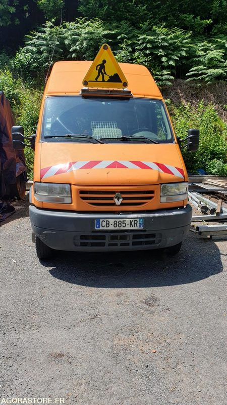 RENAULT MASCOTT E1241 - 246967kms - 2002 - الشاحنات الصغيرة: صور 4 RENAULT MASCOTT E1241 - 246967kms - 2002 - الشاحنات الصغيرة: صور 4