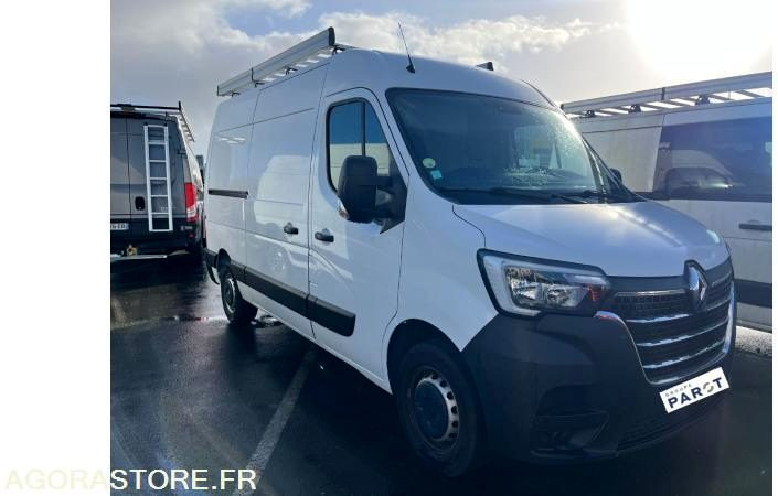 RENAULT MASTER - 2021 - 167 829KM - شاحنة جرار: صور 2 RENAULT MASTER - 2021 - 167 829KM - شاحنة جرار: صور 2