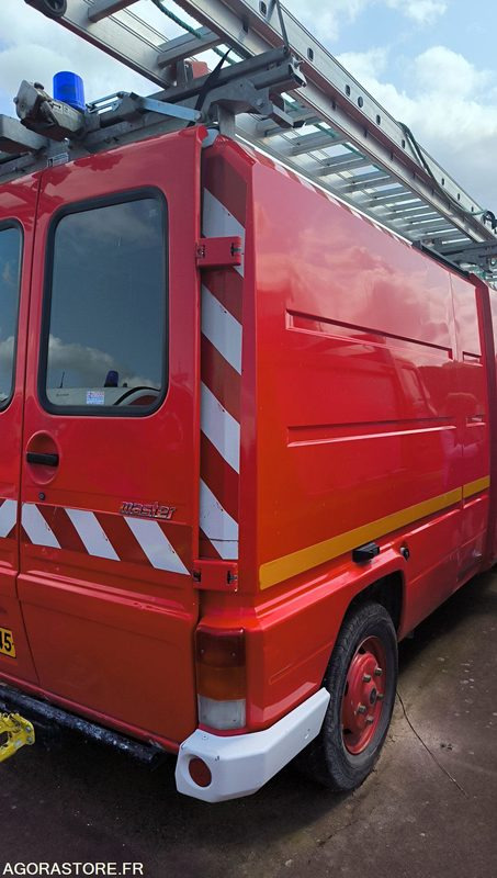 RENAULT MASTER T35 D 102714kms - 1996 - فان: صور 5 RENAULT MASTER T35 D 102714kms - 1996 - فان: صور 5