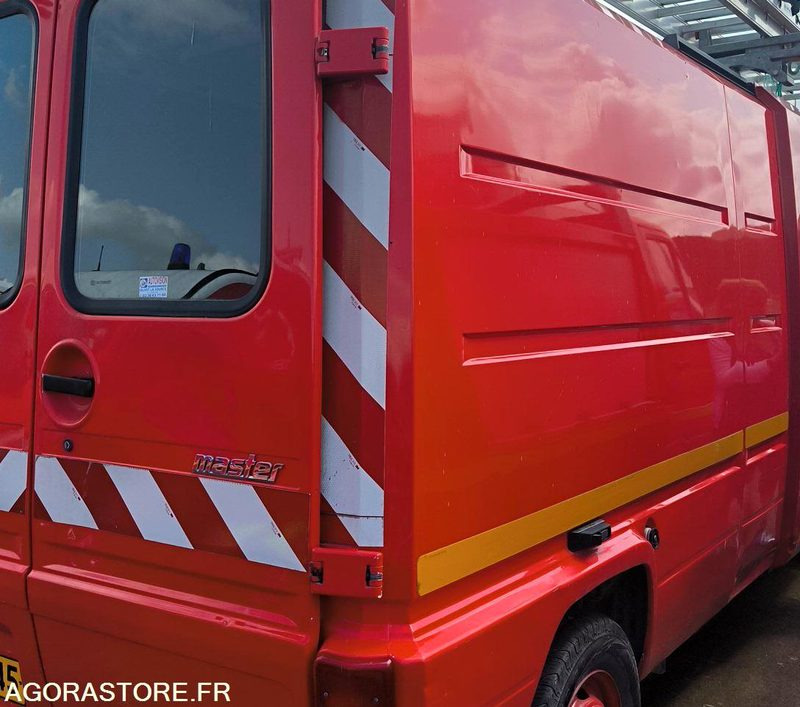 RENAULT MASTER T35 D 102714kms - 1996 - فان: صور 2 RENAULT MASTER T35 D 102714kms - 1996 - فان: صور 2