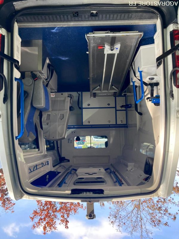 RENAULT MASTER VASP type ambulance - سيارة إسعاف: صور 5 RENAULT MASTER VASP type ambulance - سيارة إسعاف: صور 5